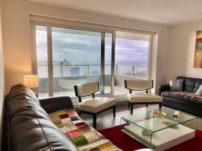 Cómodo, moderno y elegante depto. con vista al mar